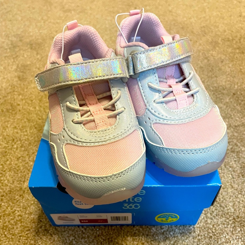 Stride Rite Little Size 9 NWT and box